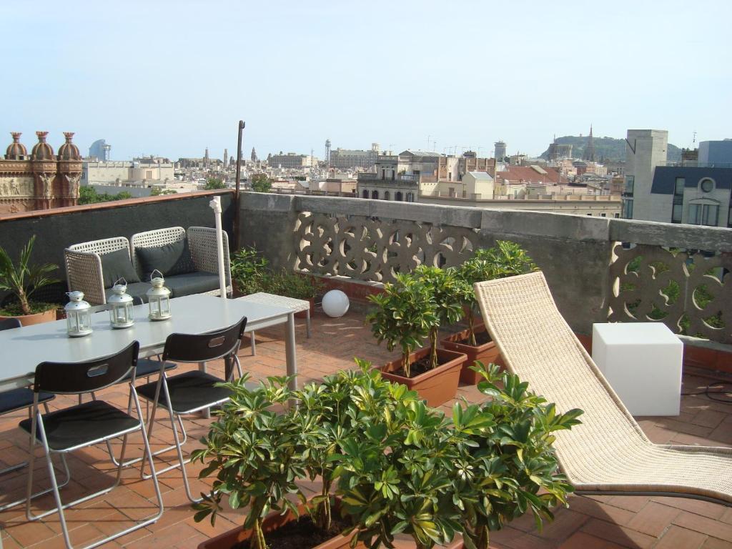 My Space Barcelona Pool City Center Exteriör bild